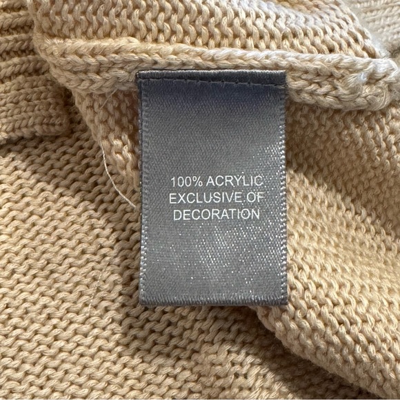 Marled Patriotic Flag Heart Beach Sweater - Picture 3 of 7